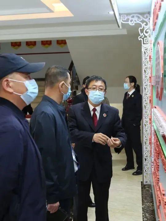 伯乐千里寻良驹，绿蓝两波开本期打一最佳生肖的警惕虚假宣传-全面解答解释落实